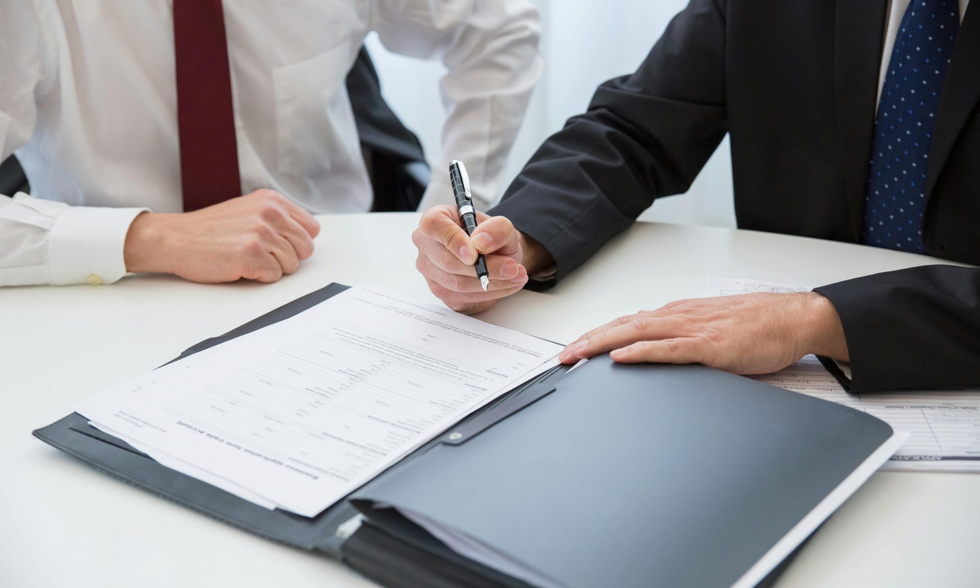 Meilleur Avocat Clermont-Ferrand : Comment Choisir le Bon Avocat - 2025 - Coursange Avocats