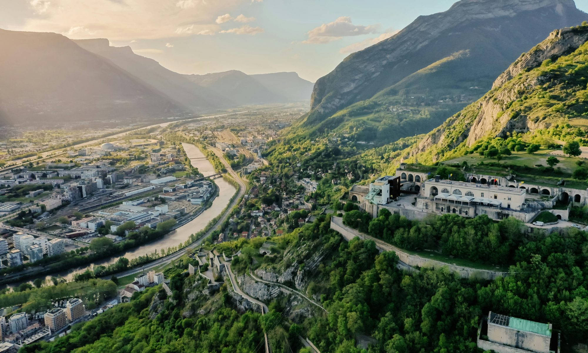Meilleurs avocats en optimisation fiscale à Grenoble