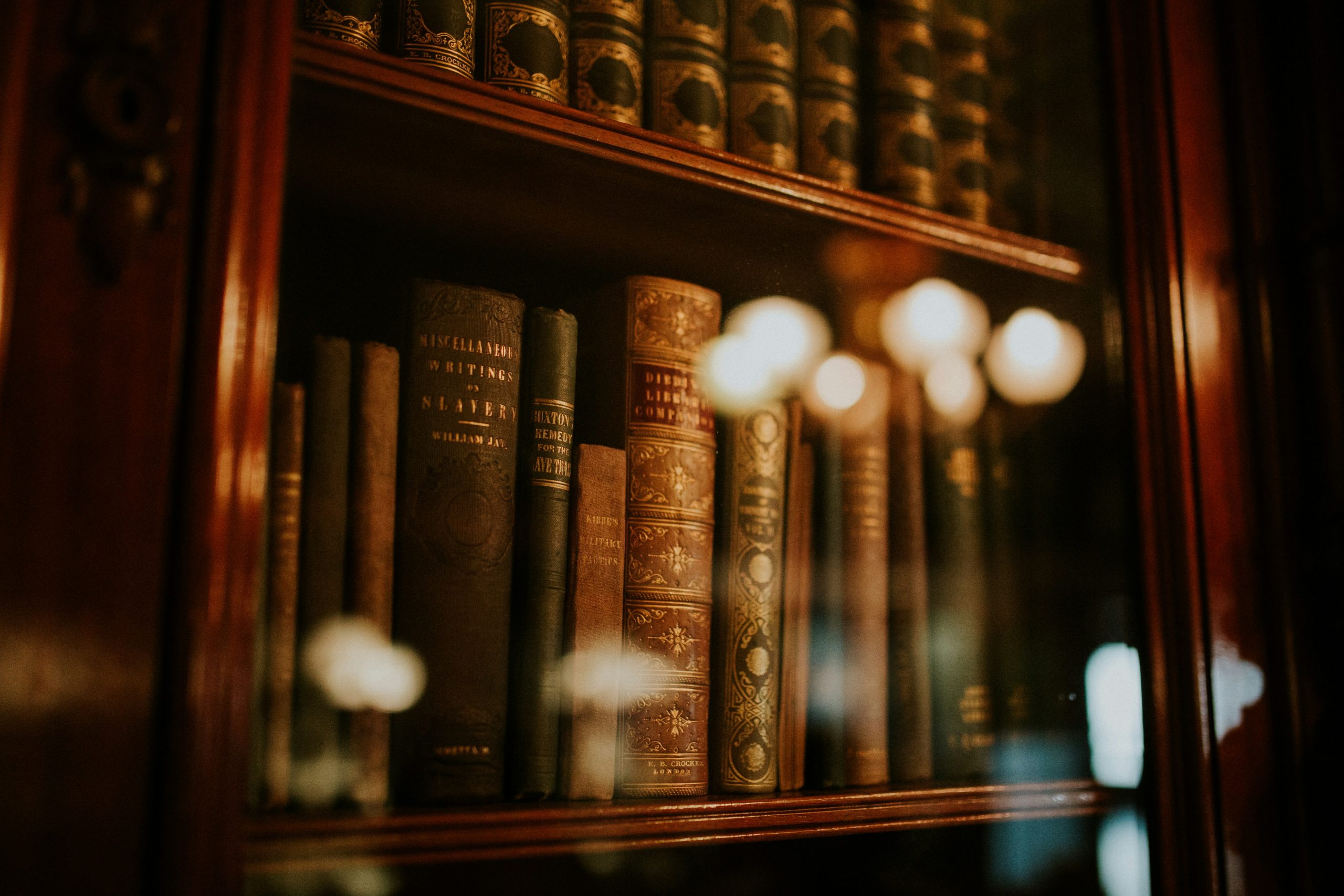 Habilitation familiale : quels risques pour les proches et les relations entre héritiers ? - Coursange Avocats