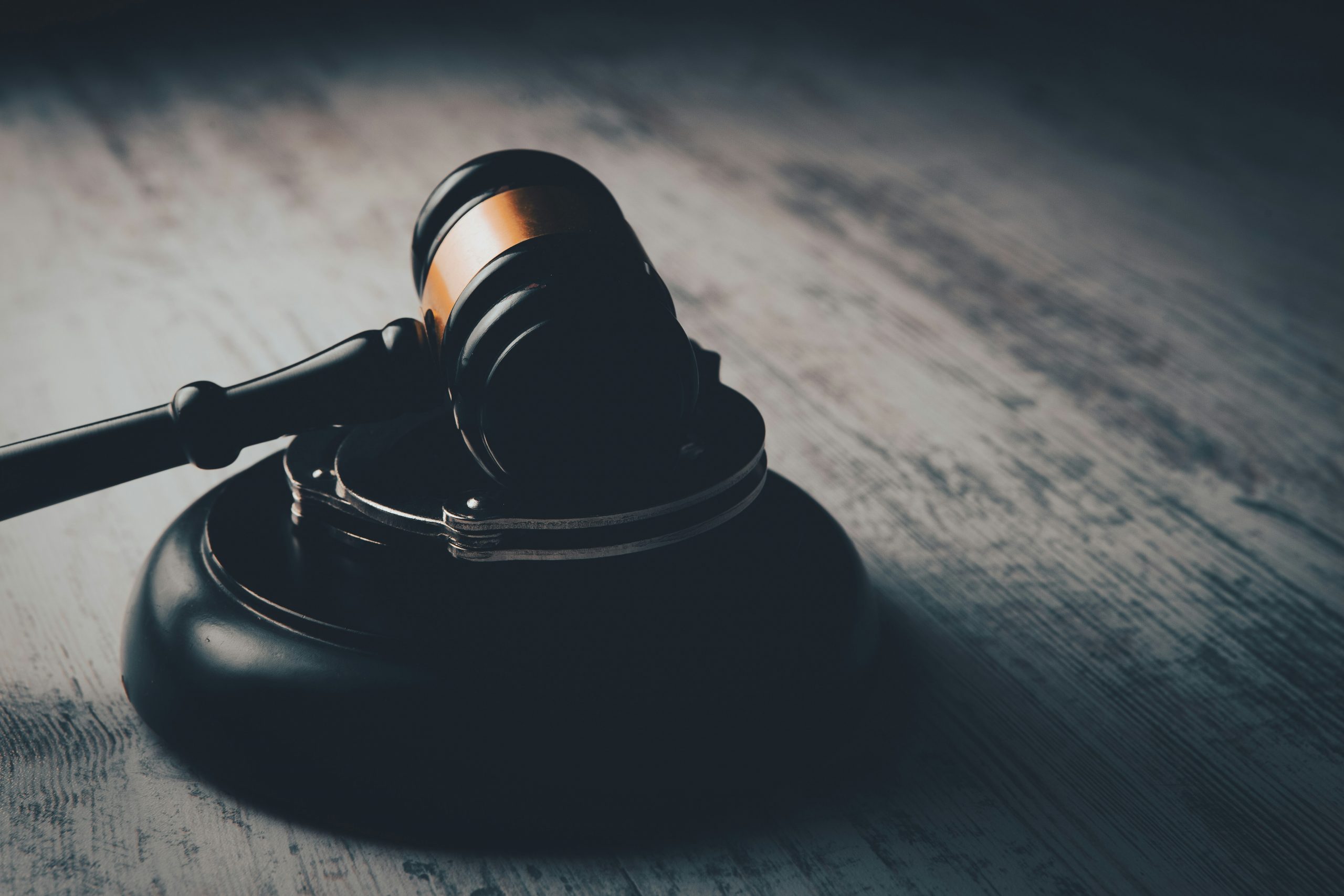 Délit d’initié : tout comprendre sur sa définition et les sanctions encourues en 2026 - Coursange Avocats